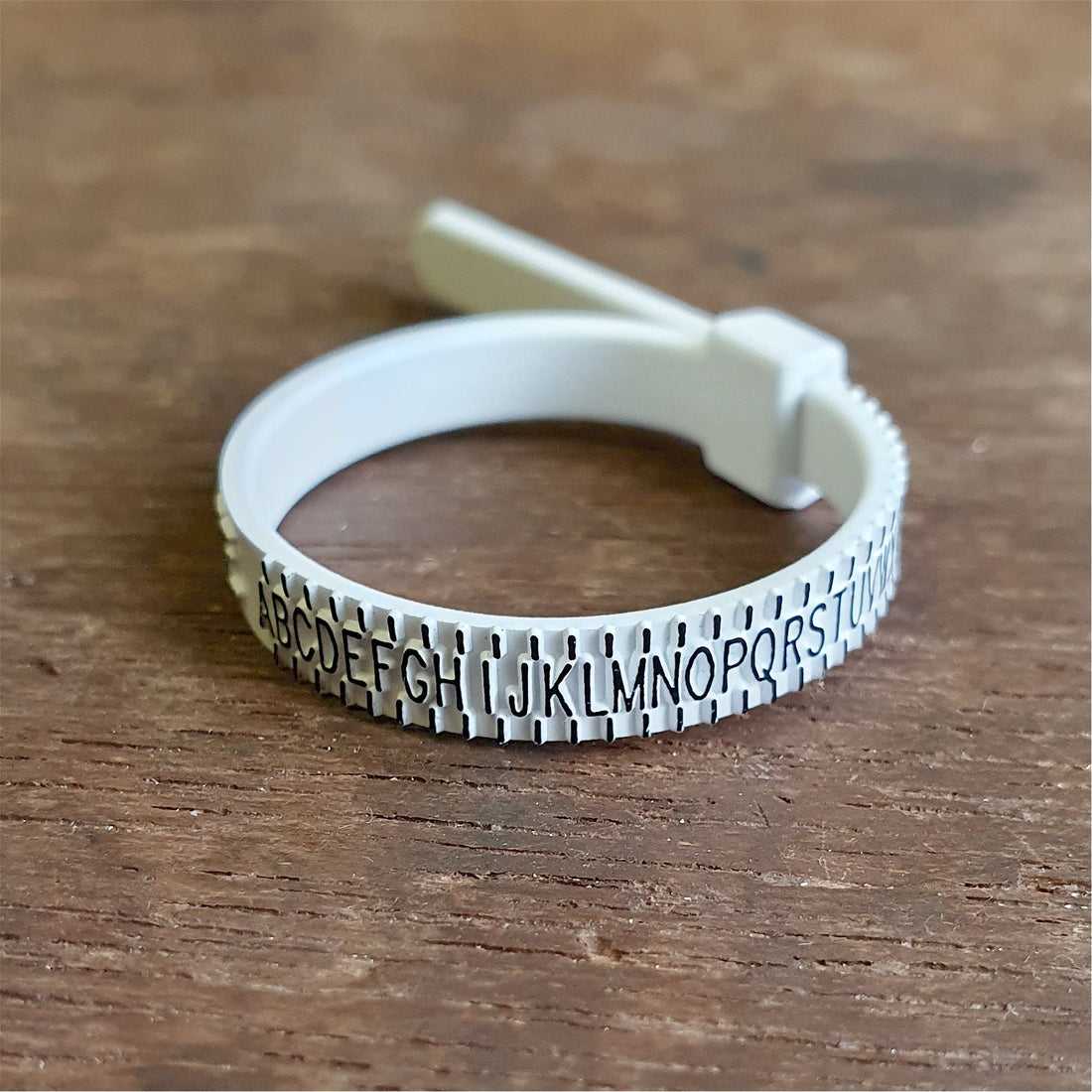 How to measure Your ring size for a Scottish wedding.