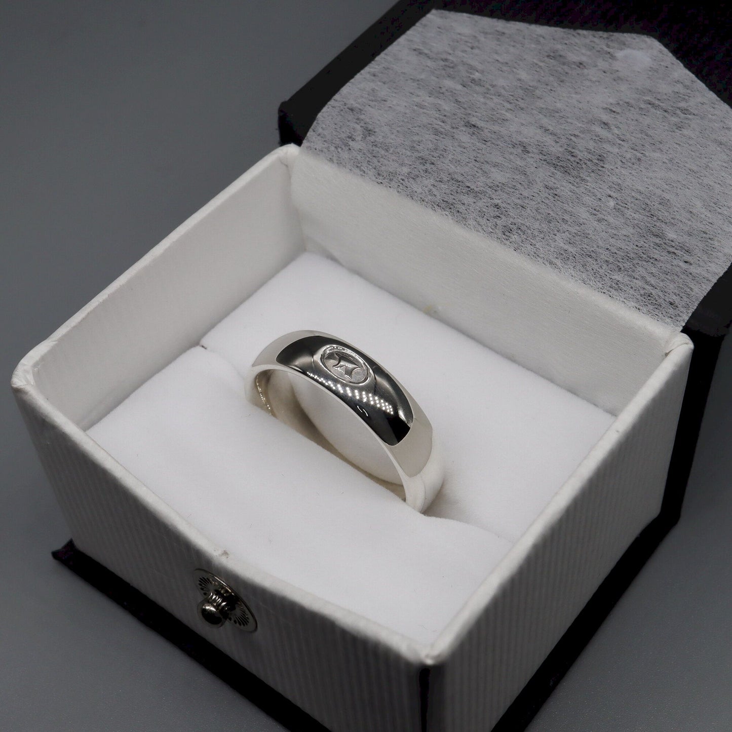 Silver Gretna Green Anvil wedding rings, 3mm to 8mm widths.