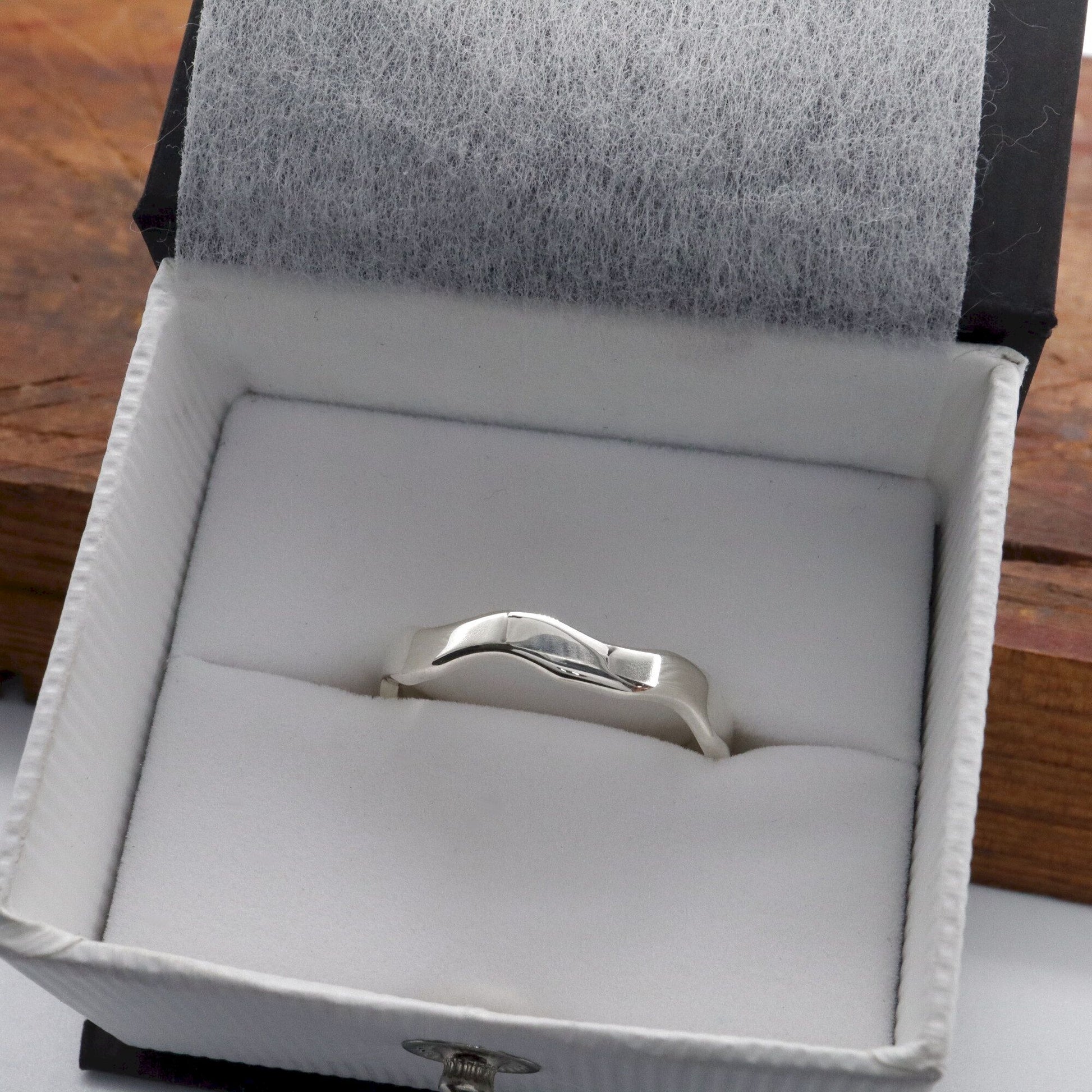 Celtic Wave white gold flat Scottish wedding ring - Gretna Green Wedding Rings
