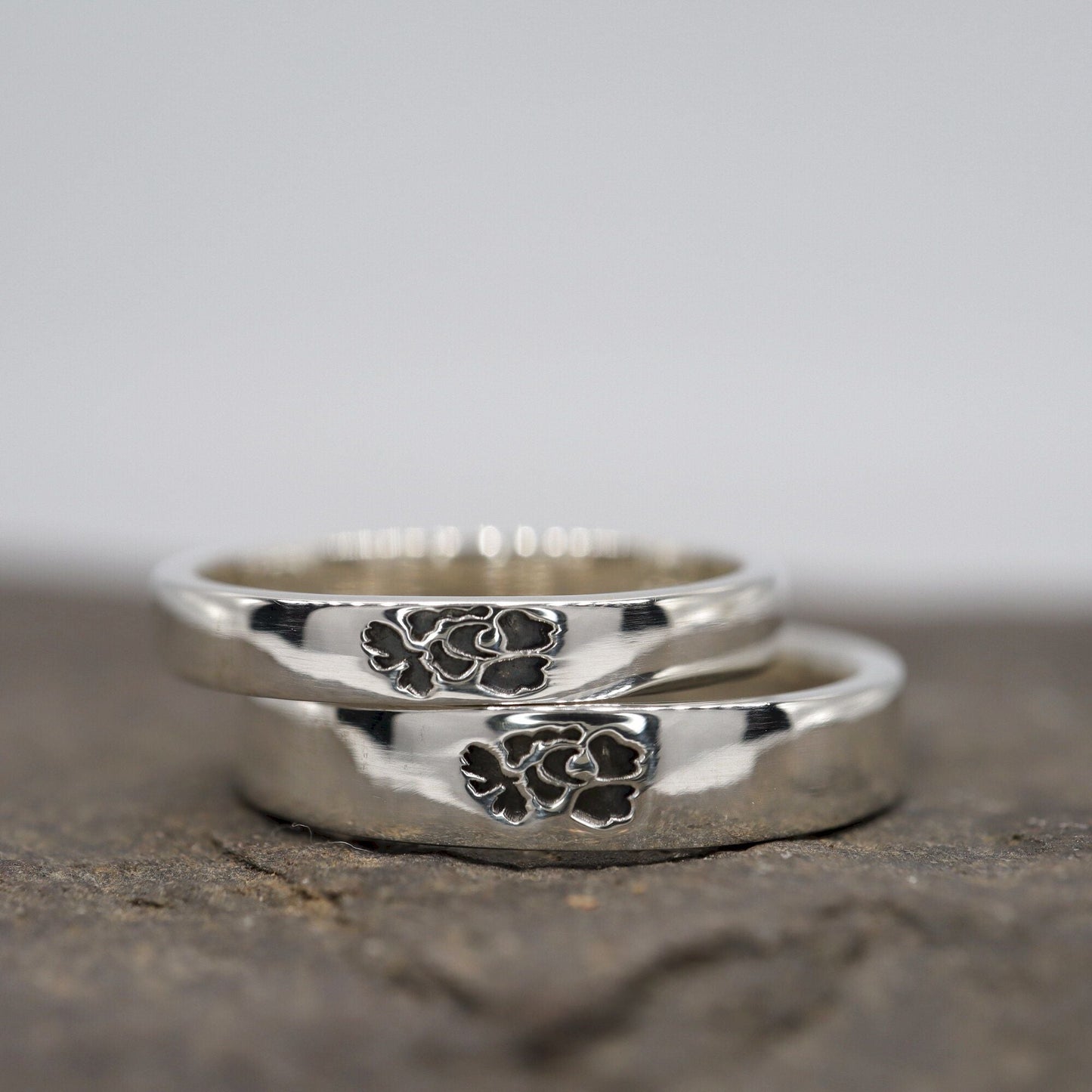 English Rose 3mm and 4mm silver wedding ring set - Gretna Green Wedding Rings