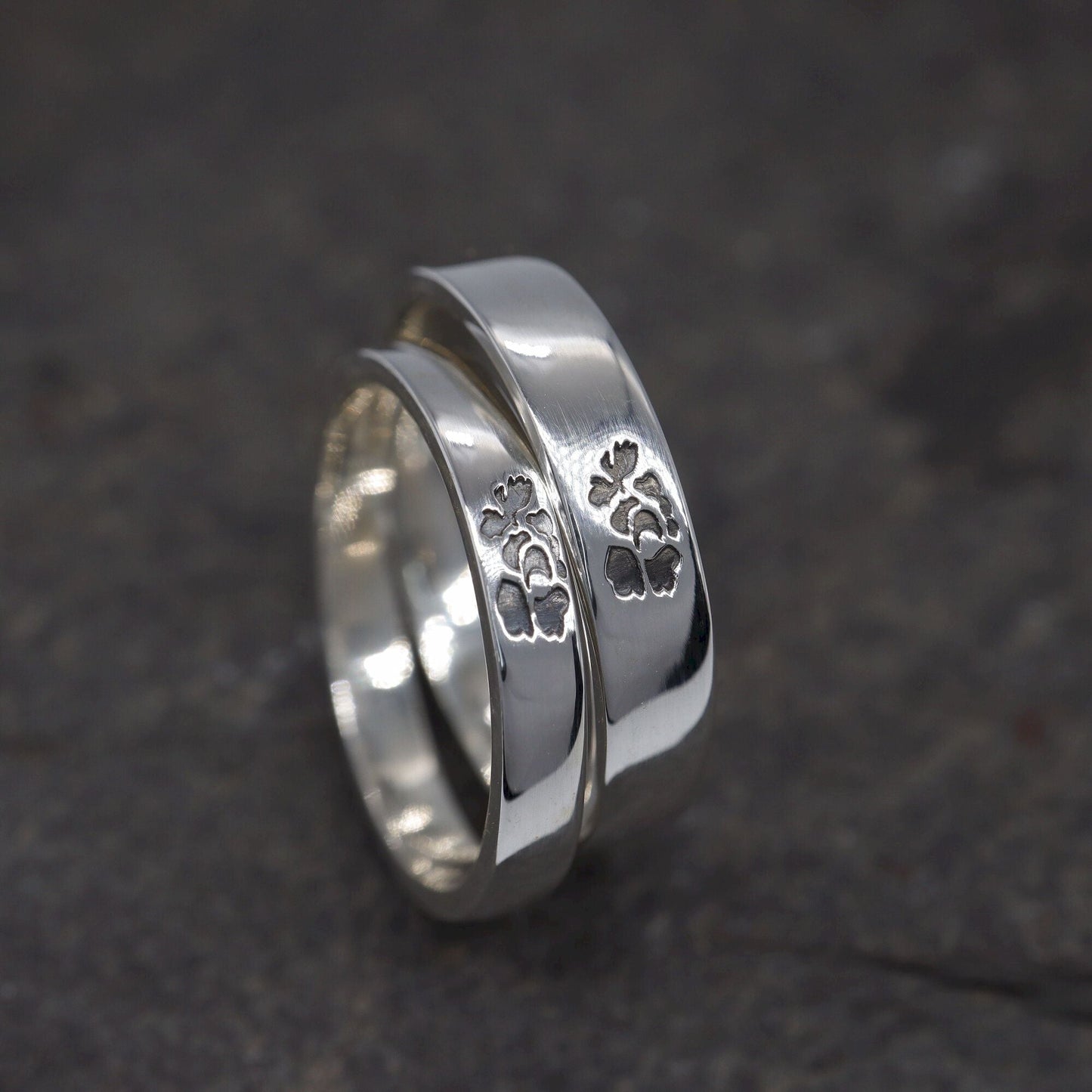 English Rose 3mm and 4mm silver wedding ring set - Gretna Green Wedding Rings
