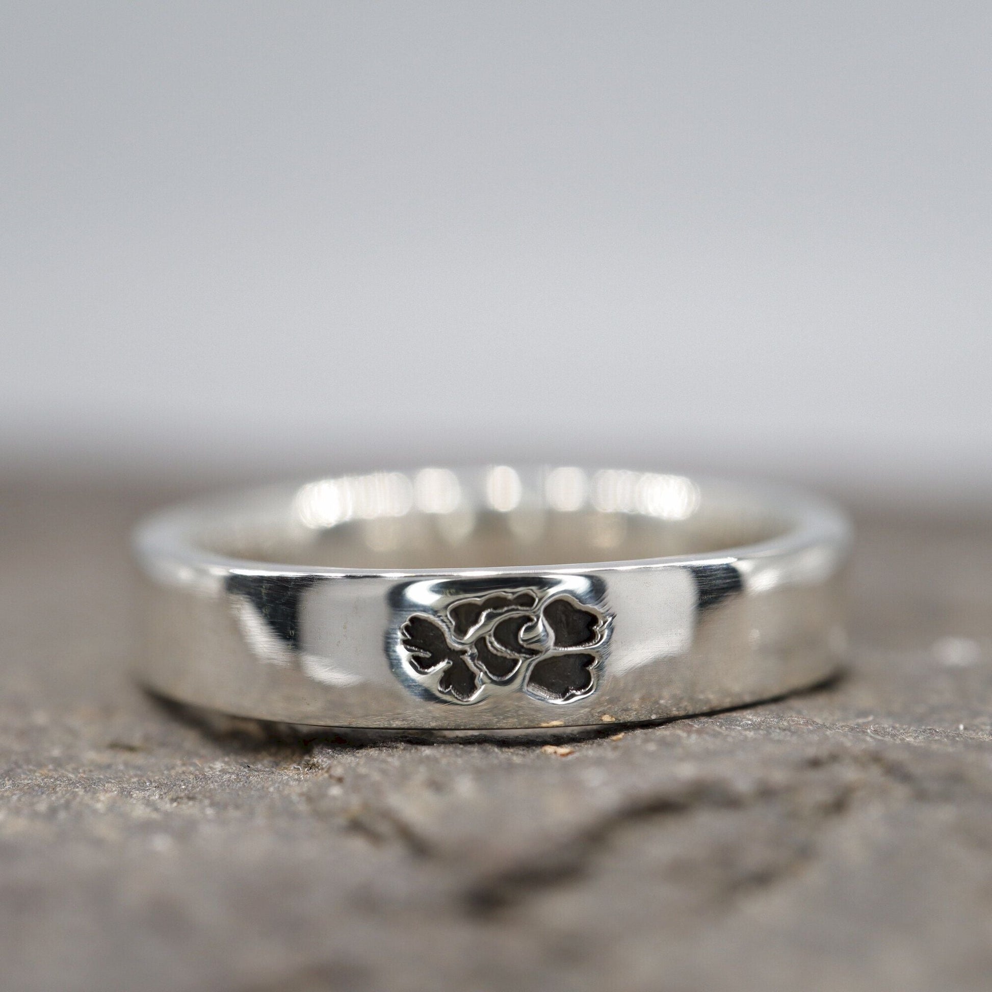 Silver flat wedding ring 3mm to 4mm English Rose narrow band. - Gretna Green Wedding Rings