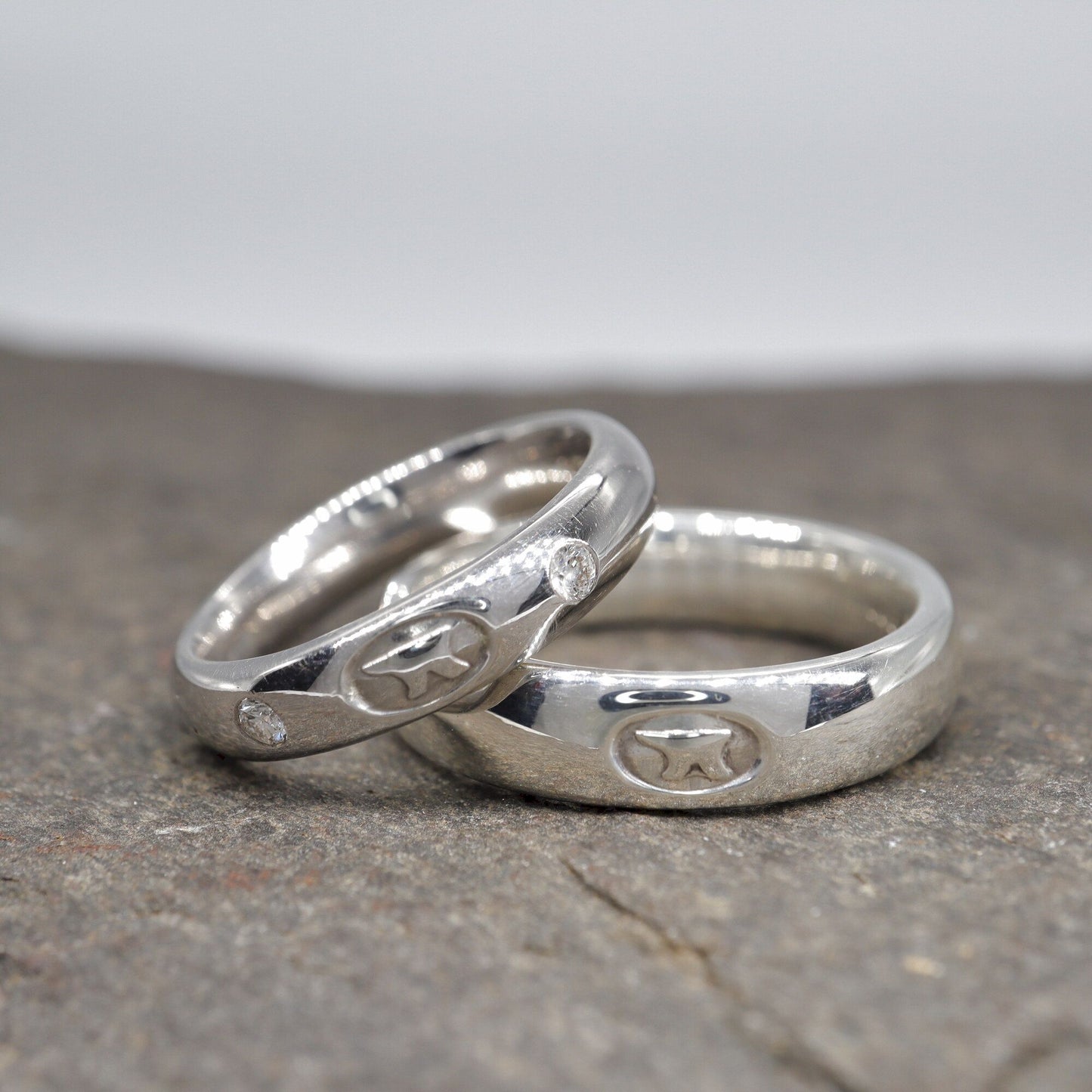 Diamond Anvil wedding ring sets. - Gretna Green Wedding Rings
