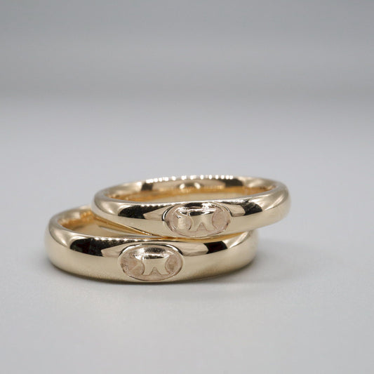 Anvil 3 & 4mm gold matching ring set. - Gretna Green Wedding Rings