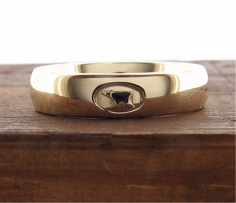 Wedding ring 5mm to 6mm Gretna Green Anvil yellow gold medium court - Gretna Green Wedding Rings