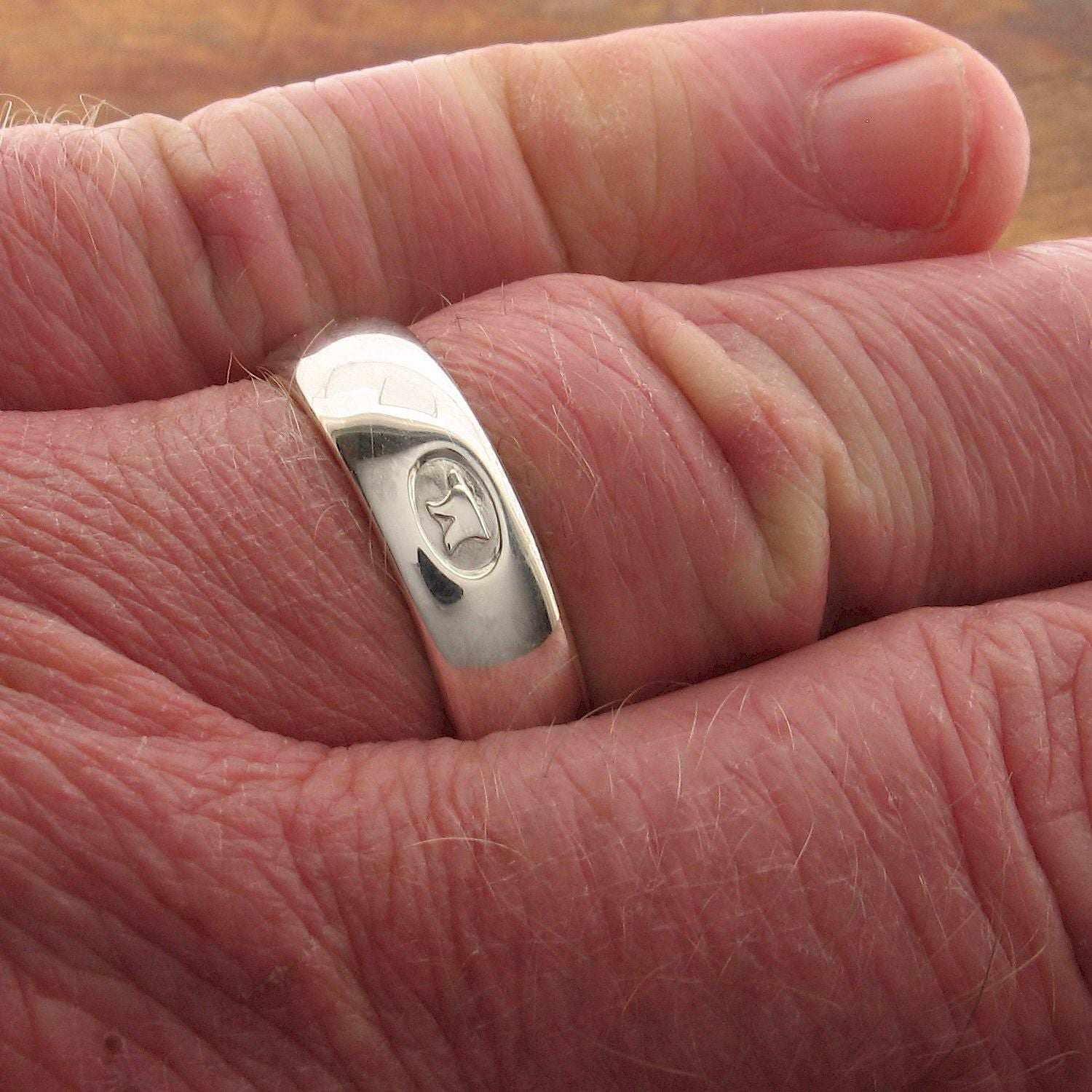 Wedding ring 5mm to 6mm Gretna Green medium white gold court - Gretna Green Wedding Rings
