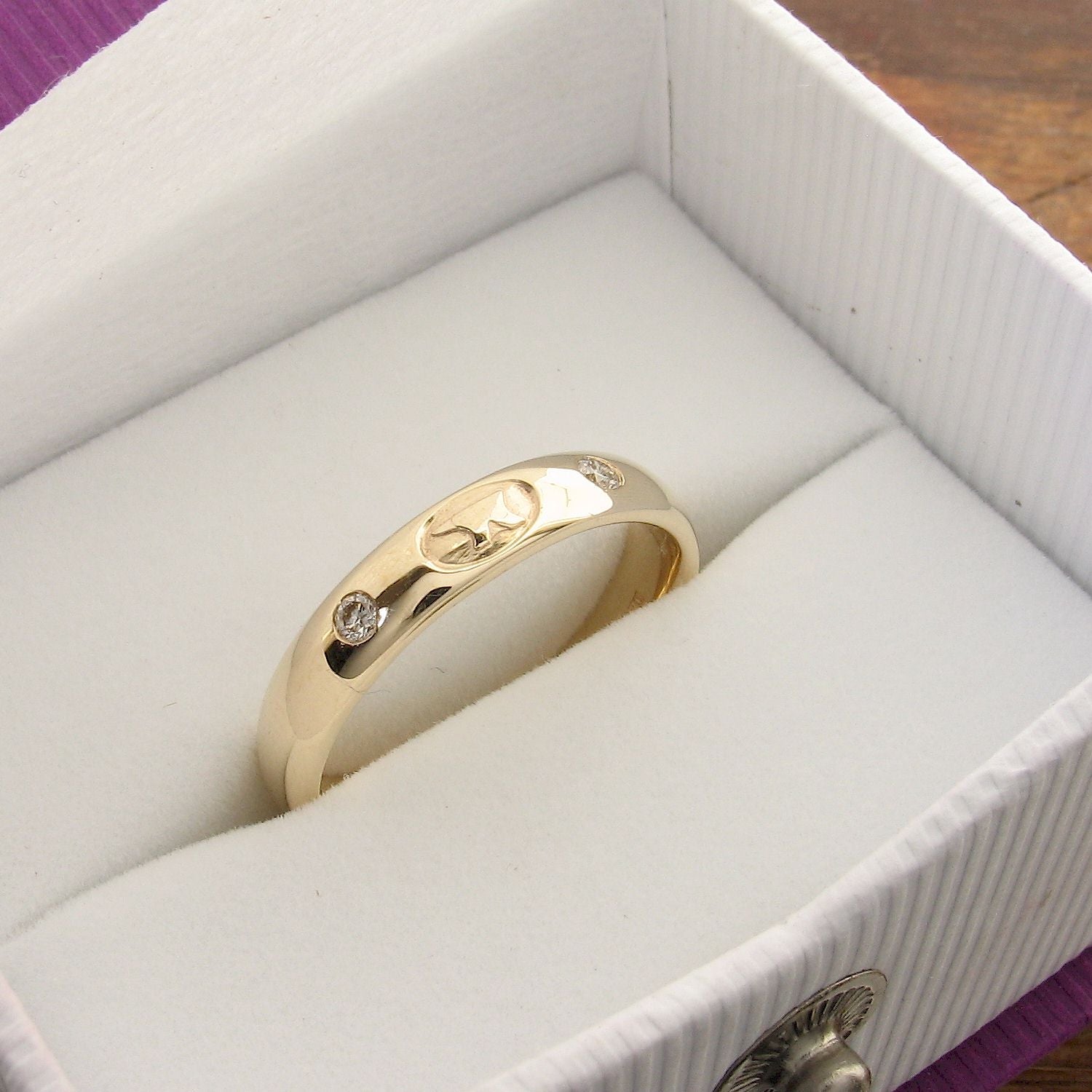 Diamond wedding ring 3mm-4mm Gretna Anvil narrow womens gold court - Gretna Green Wedding Rings