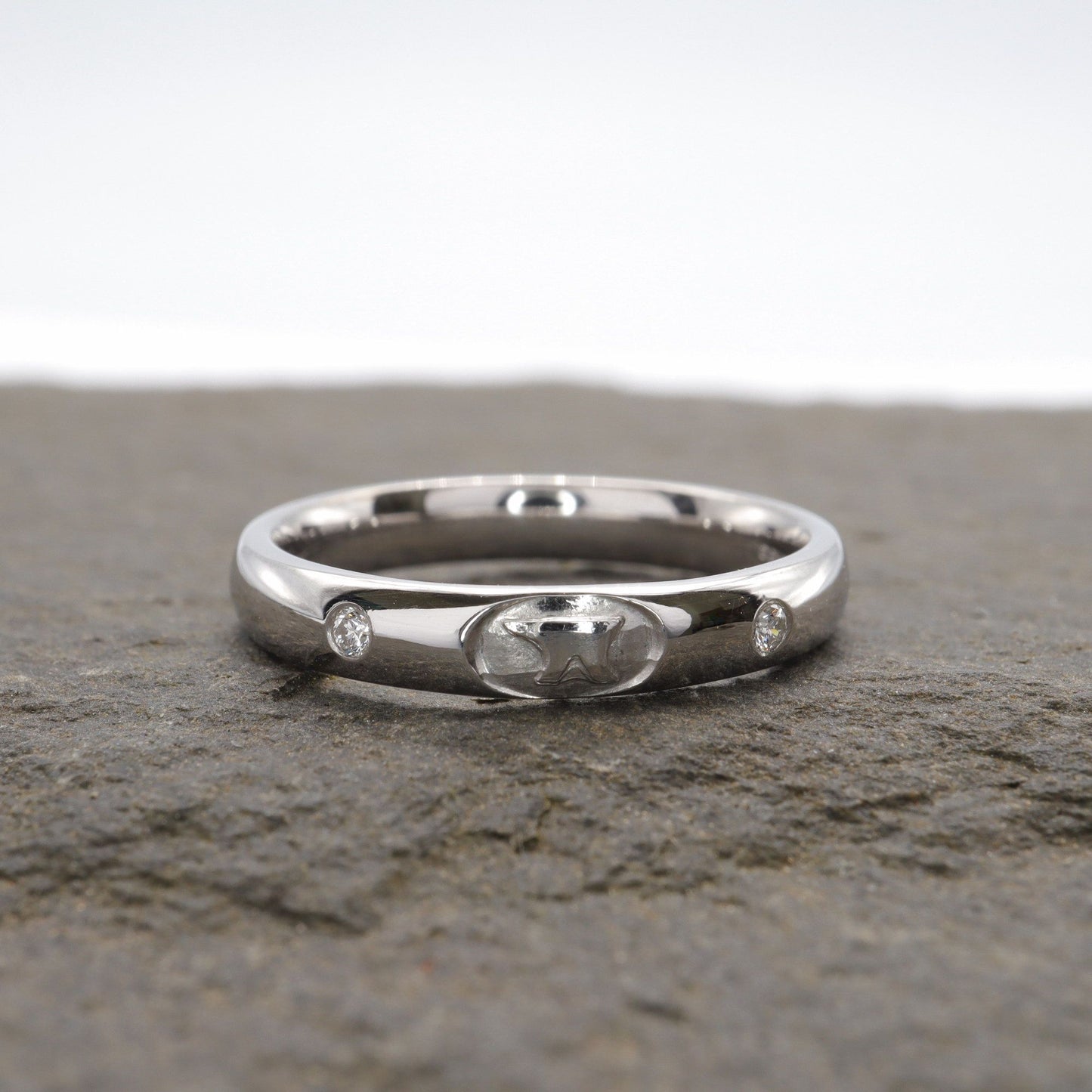 Diamond wedding ring 3mm-4mm Gretna Anvil narrow womens in white gold - Gretna Green Wedding Rings