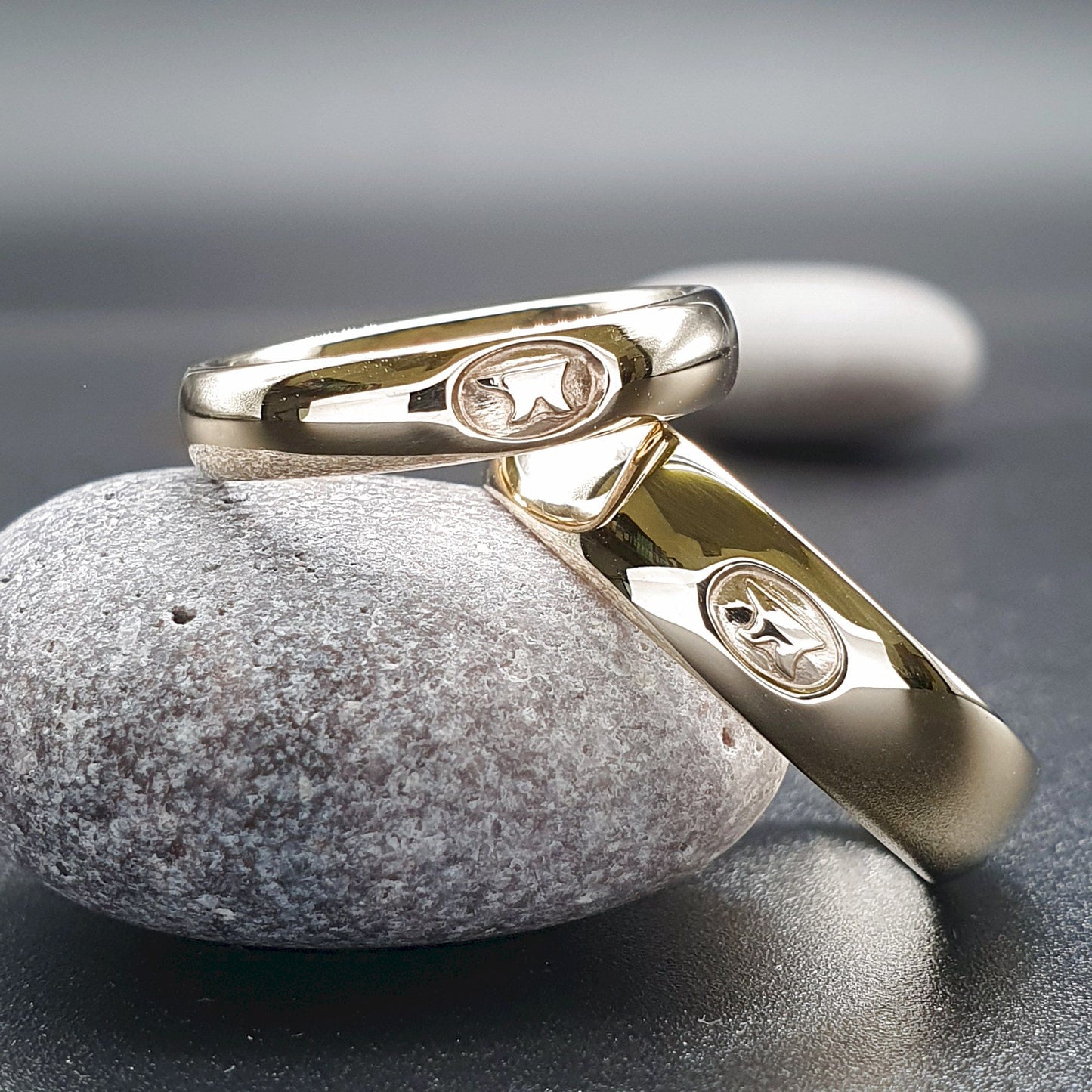 Gretna Green matching gold ring set, 4mm and 6mm - Gretna Green Wedding Rings
