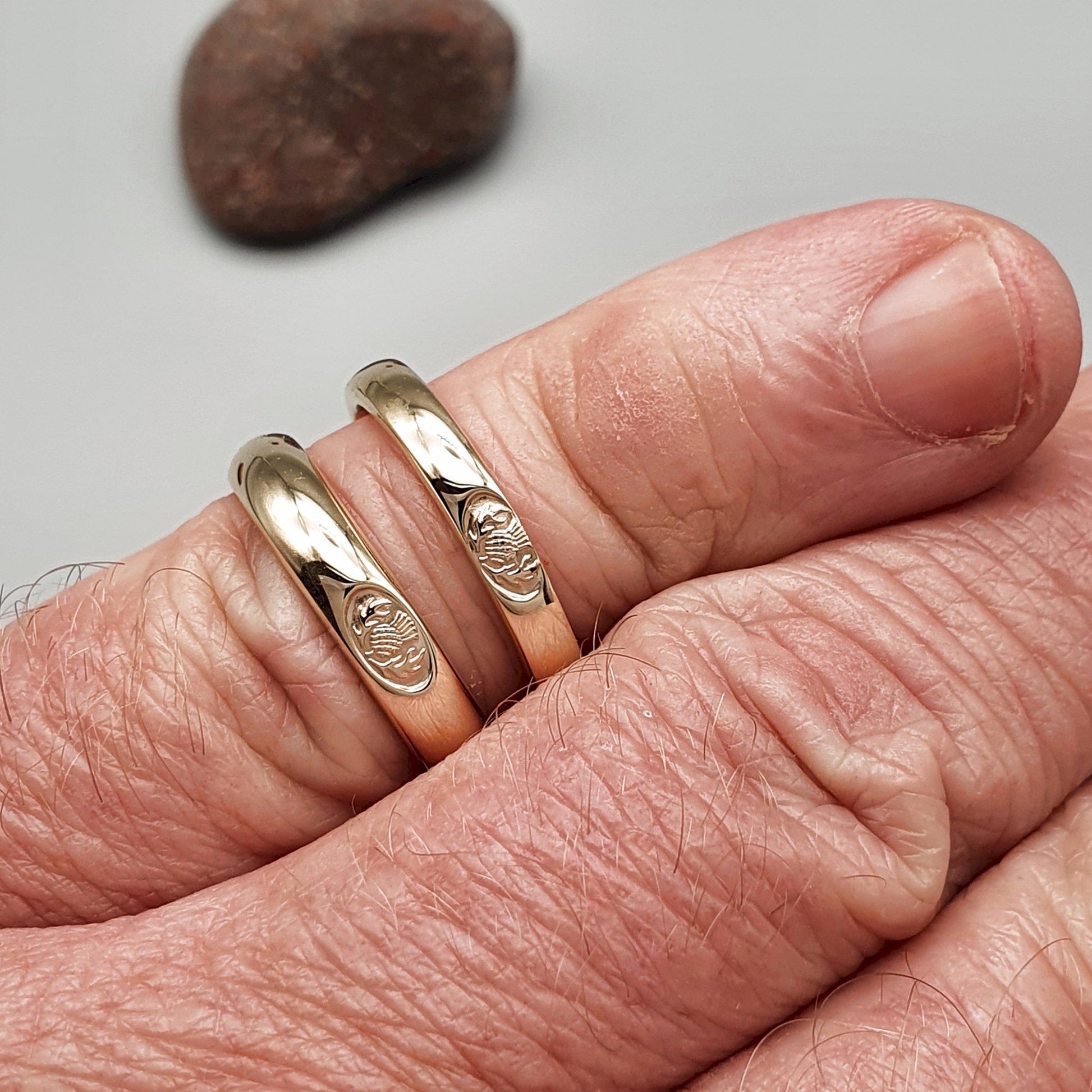 Scottish matching narrow gold ring set, 3mm and 4mm - Gretna Green Wedding Rings