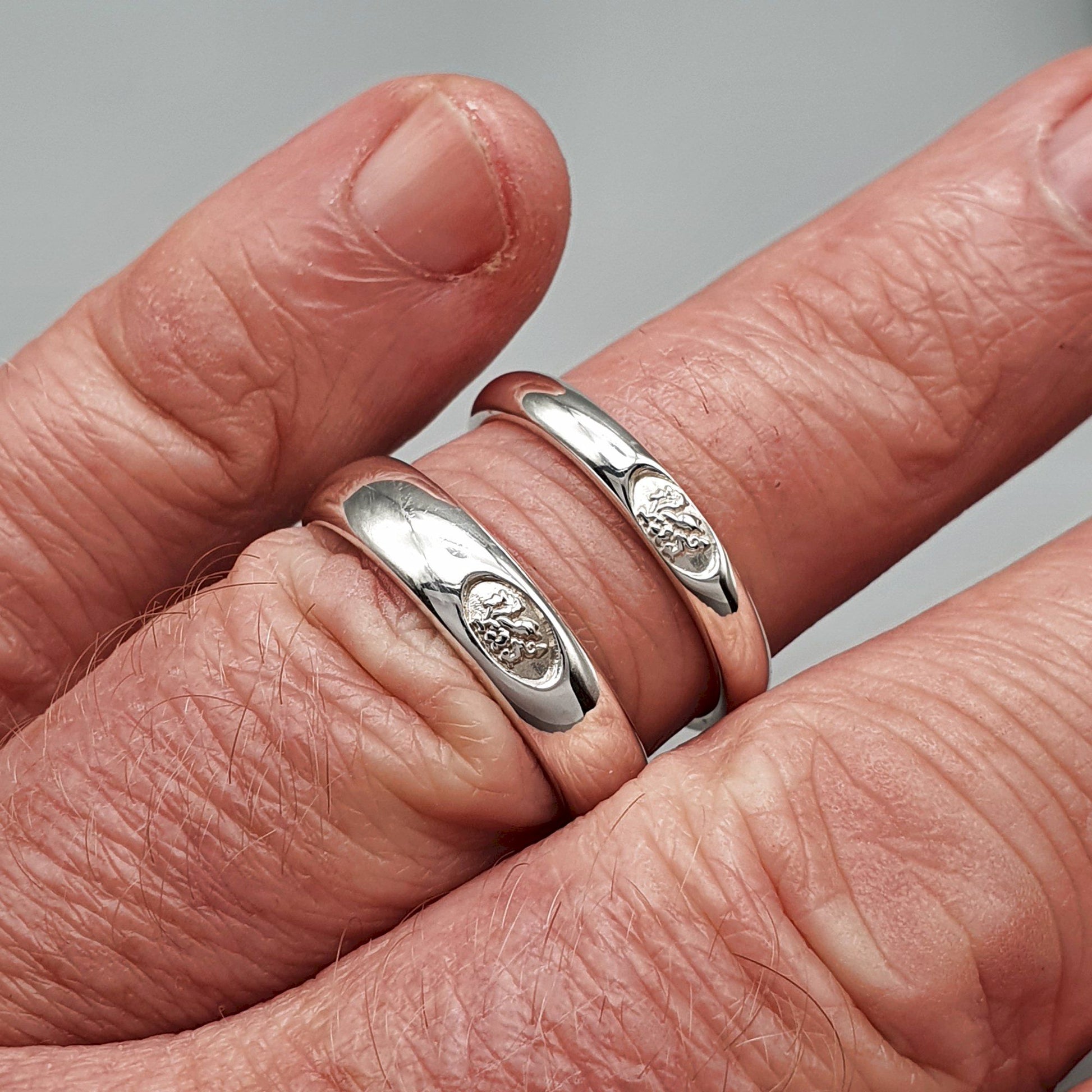 Welsh Dragon silver matching wedding ring set, 3mm and 4mm - Gretna Green Wedding Rings