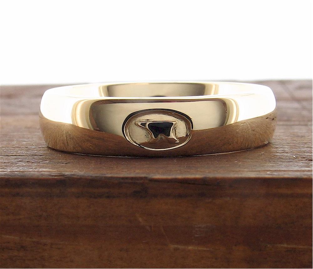 Yellow gold Gretna wedding ring