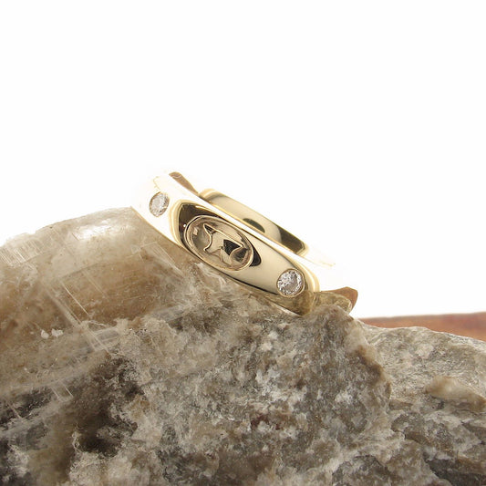 Diamond Anvil wedding ring sets. - Gretna Green Wedding Rings