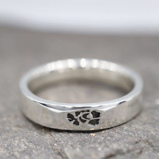 Silver flat wedding ring 3mm to 4mm English Rose narrow band. - Gretna Green Wedding Rings