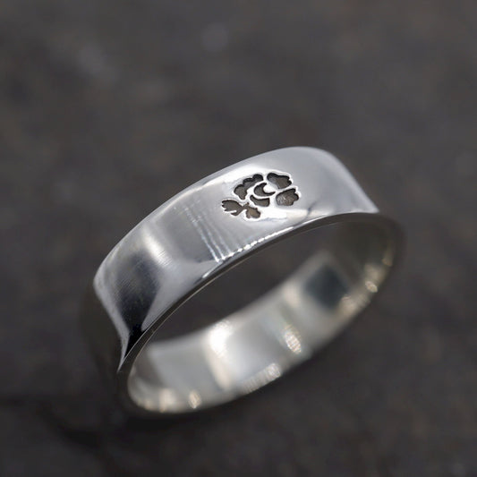 Silver flat wedding ring 5mm to 6mm English Rose band. - Gretna Green Wedding Rings
