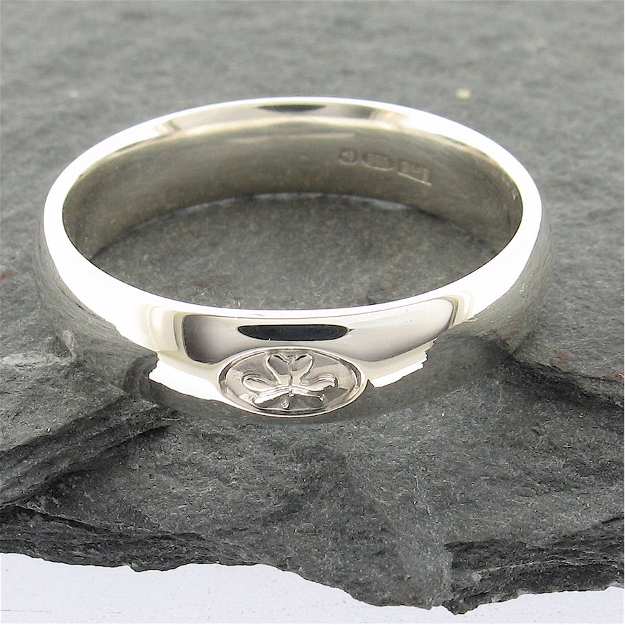 Irish Shamrock white gold wedding ring - Gretna Green Wedding Rings