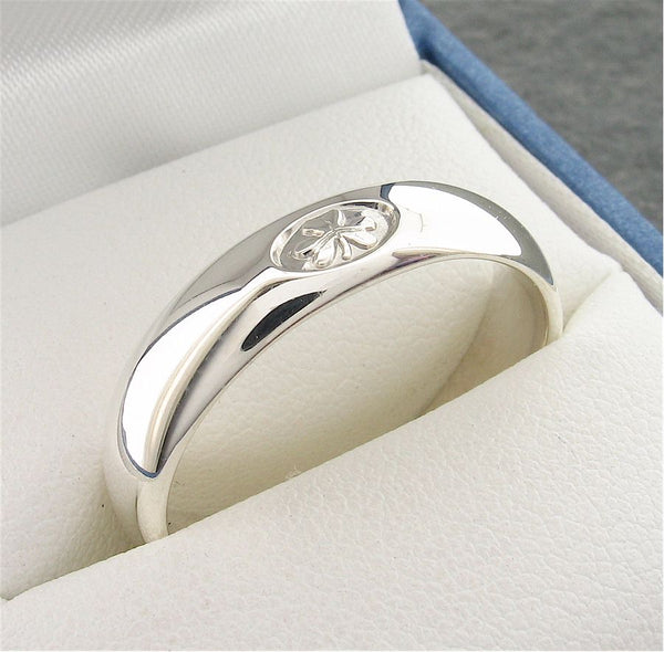 Irish Shamrock silver wedding ring - Gretna Green Wedding Rings