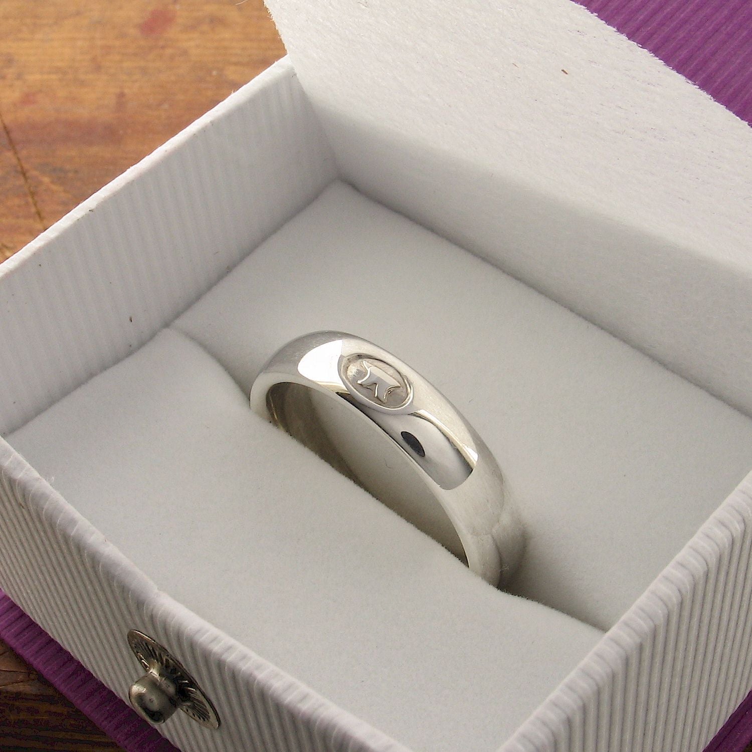 Wedding ring 5mm to 6mm Gretna Green medium white gold court - Gretna Green Wedding Rings