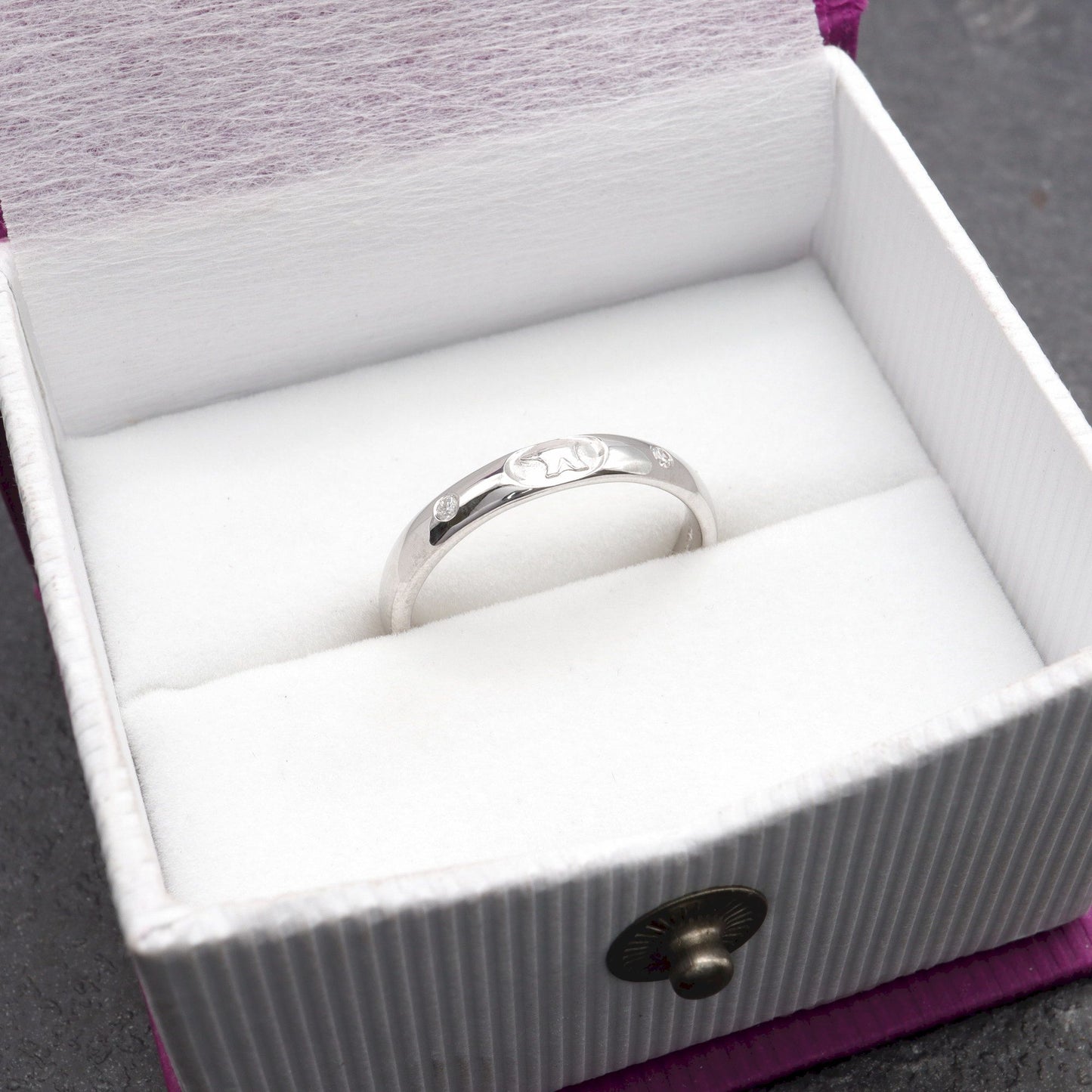 Diamond wedding ring 3mm-4mm Gretna Anvil narrow womens in white gold - Gretna Green Wedding Rings
