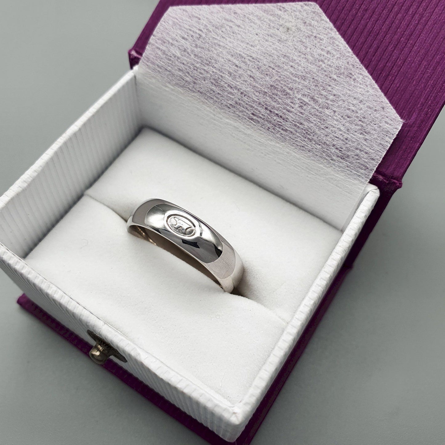 Gretna Green Anvil silver medium wedding ring - Gretna Green Wedding Rings