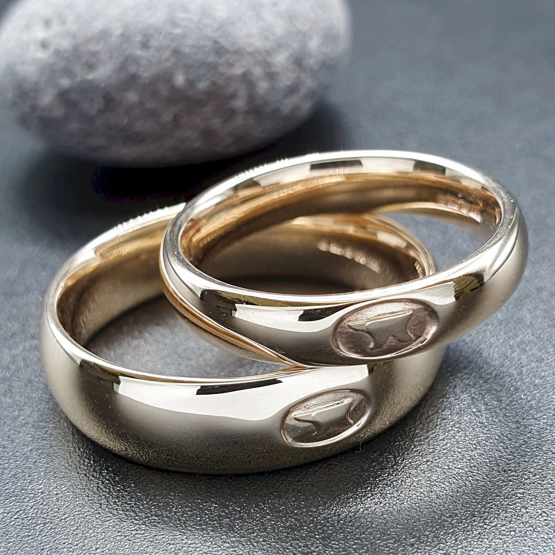 Gretna Green matching gold ring set, 4mm and 6mm - Gretna Green Wedding Rings
