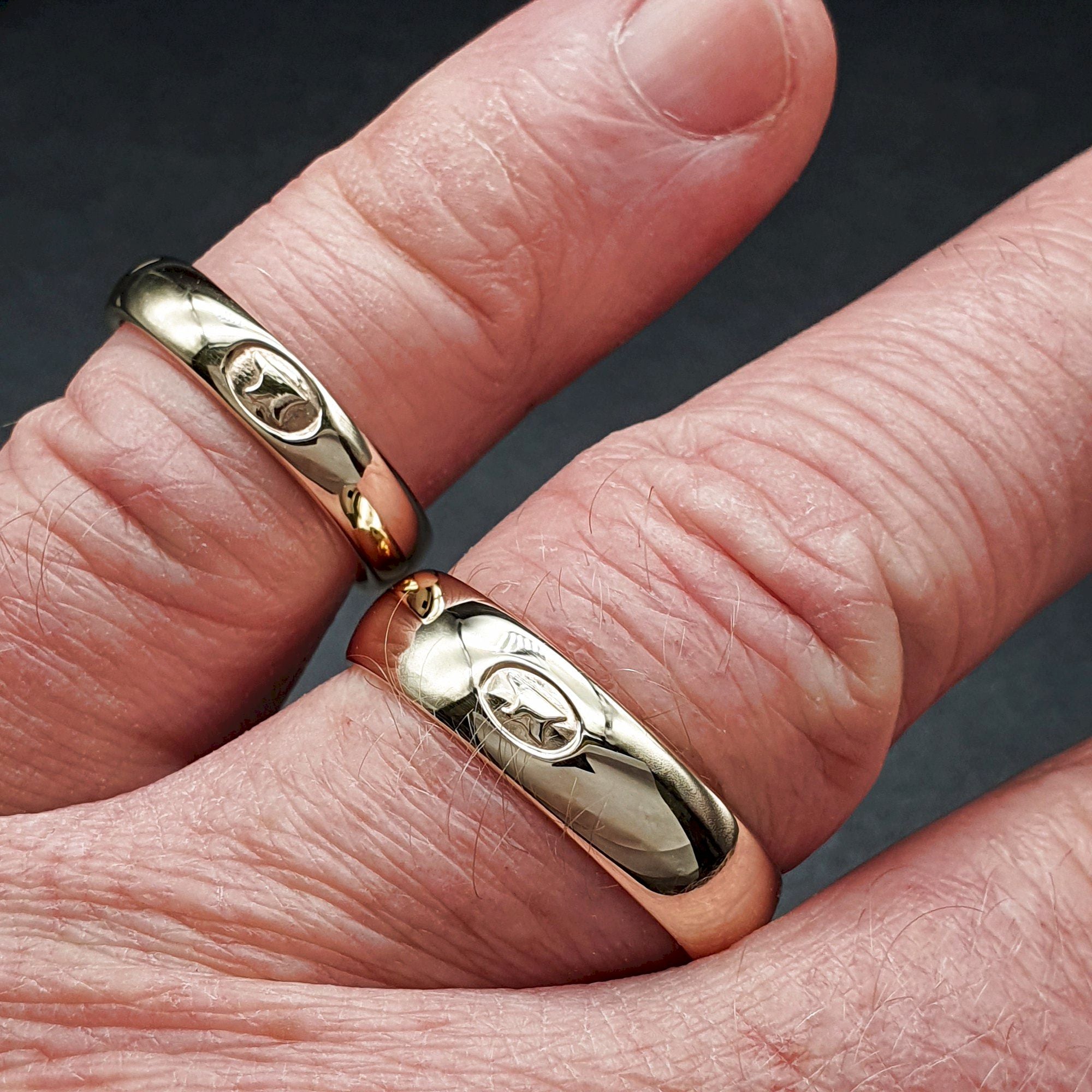 Anvil 4 6mm gold matching ring set