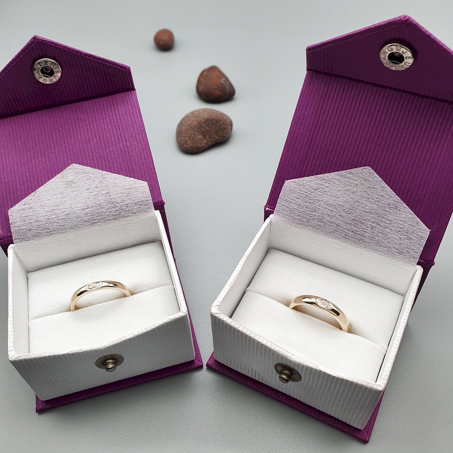Scottish 3 & 4mm gold narrow matching ring set – Gretna Green Wedding Rings